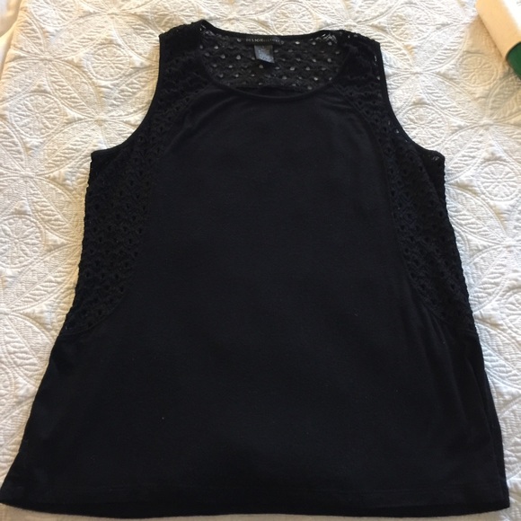 Black sleeveless top - Picture 3 of 3